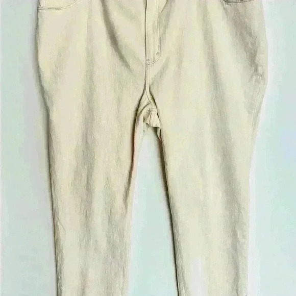 NWT! Abercrombie & Fitch Curve Love Ultra High Rise 90s Straight Jean - Picture 2 of 12